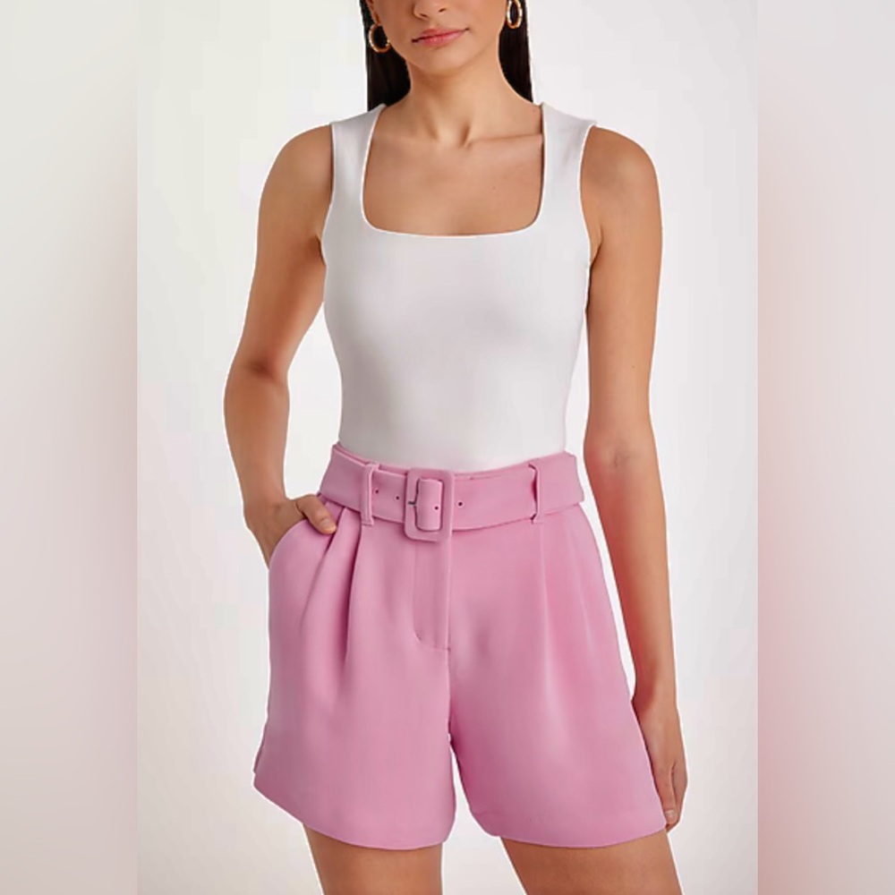 Express Stylist Super High Waisted Belted Pleated Shorts Pink Size 10 NWT